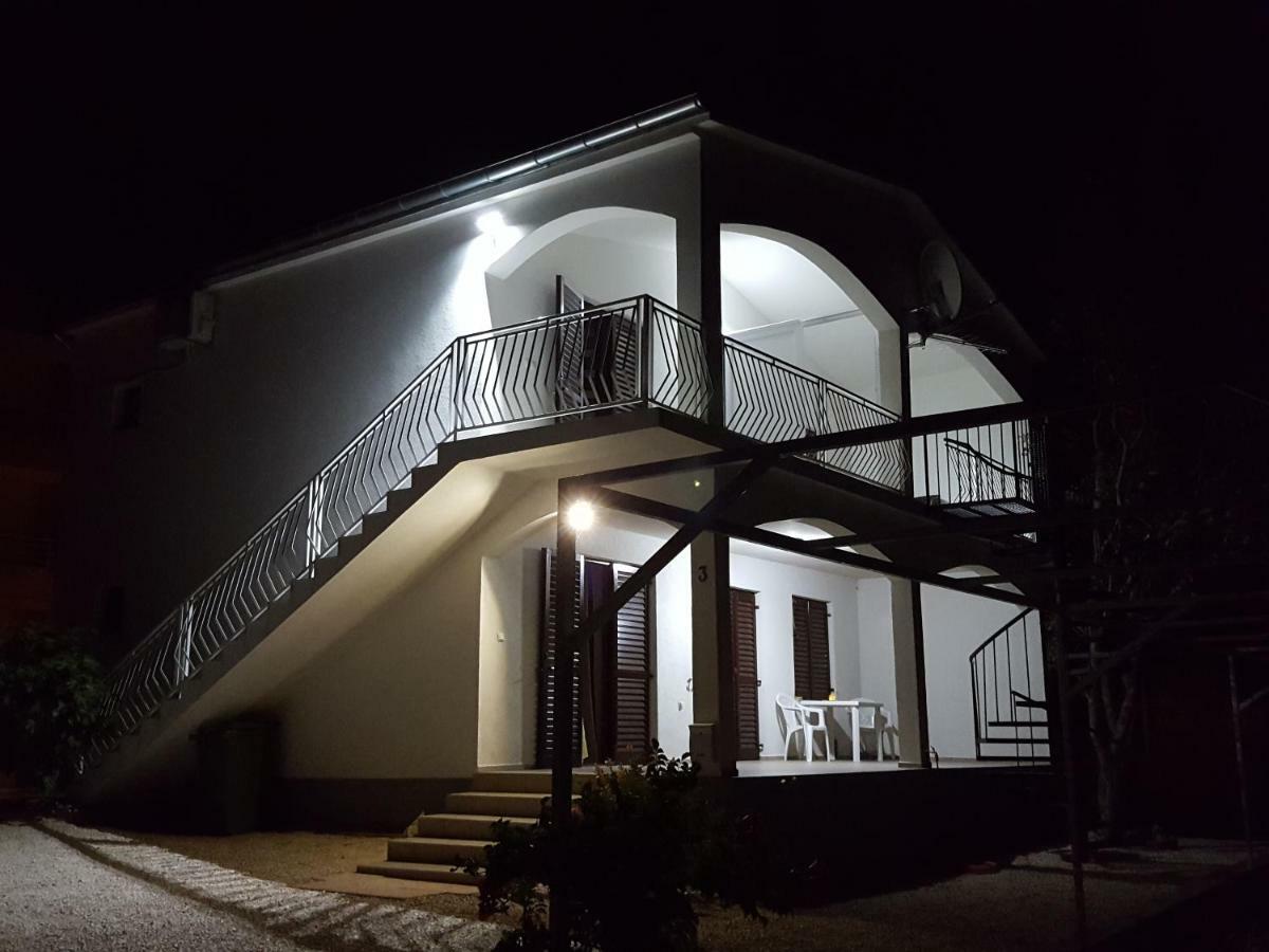 Apartments Merion Starigrad Paklenica Luaran gambar