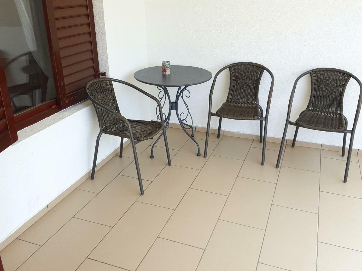 Apartments Merion Starigrad Paklenica Luaran gambar